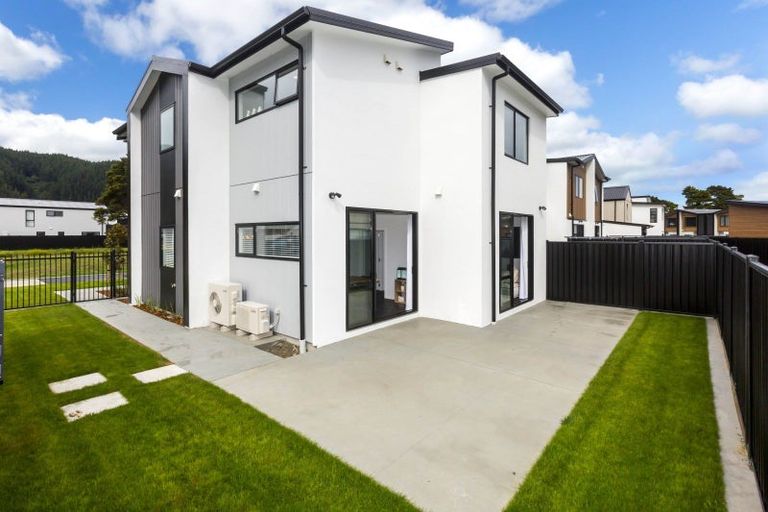 Photo of property in 2 Fitch Lane, Wallaceville, Upper Hutt, 5018