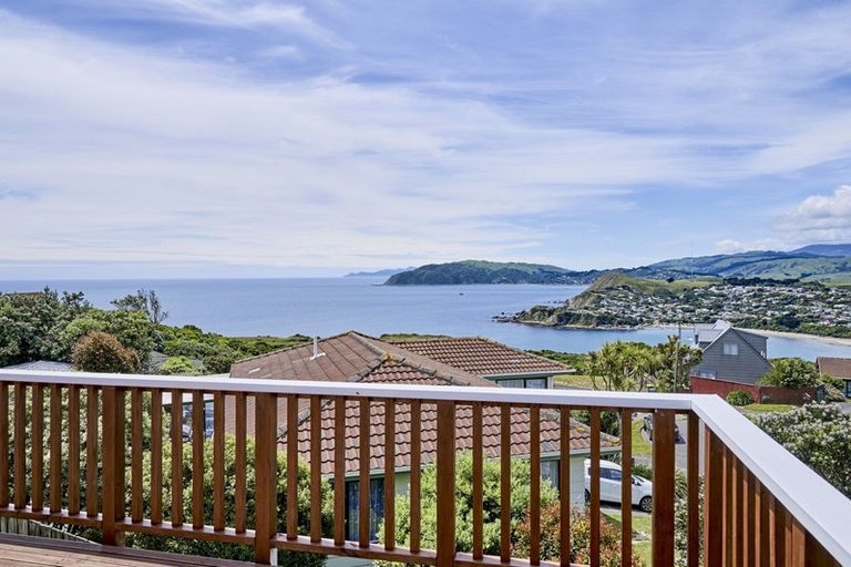 Photo of property in 3 Tikati View, Titahi Bay, Porirua, 5022