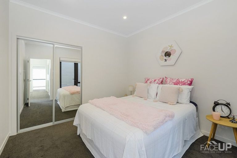 Photo of property in 8 Grey Warbler Road, Hobsonville, Auckland, 0616