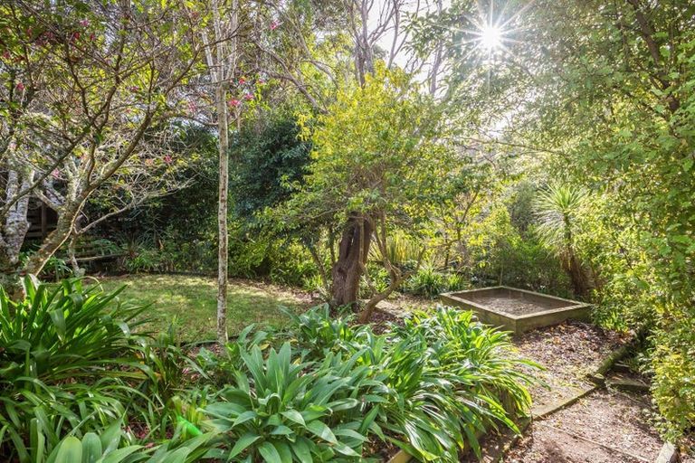 Photo of property in 22 Solander Place, Whitby, Porirua, 5024