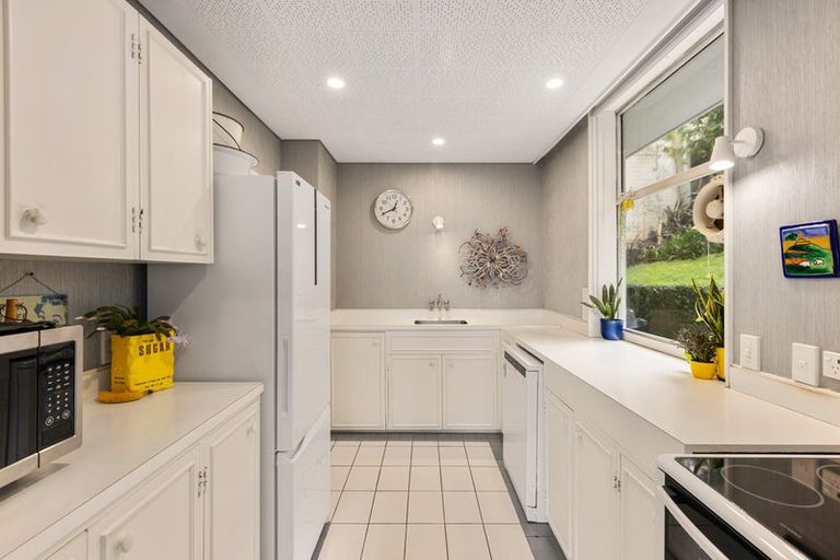 Photo of property in Jellicoe Towers, 191 The Terrace, Wellington Central, Wellington, 6011