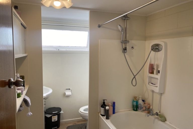 Photo of property in 33u5 Frankmoore Avenue, Johnsonville, Wellington, 6037