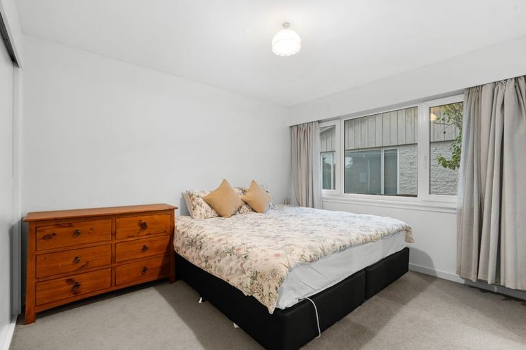 Photo of property in 17 Harrowdale Drive, Avonhead, Christchurch, 8042