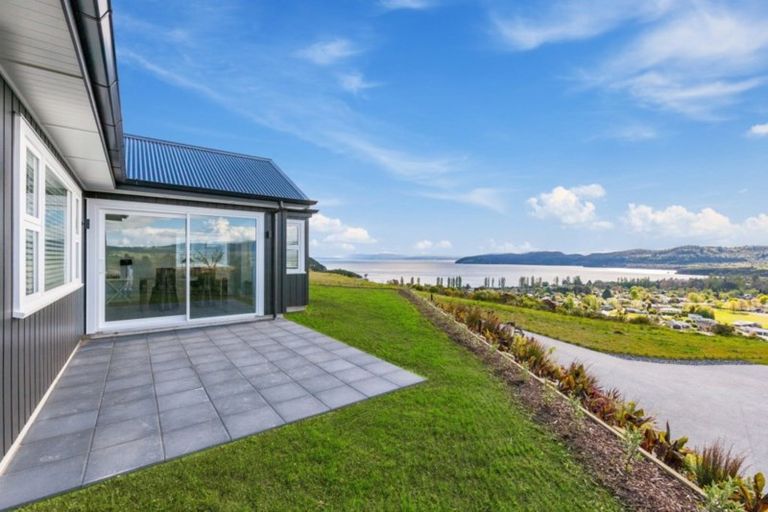 Photo of property in 4 Harrier Lane, Kinloch, Taupo, 3377