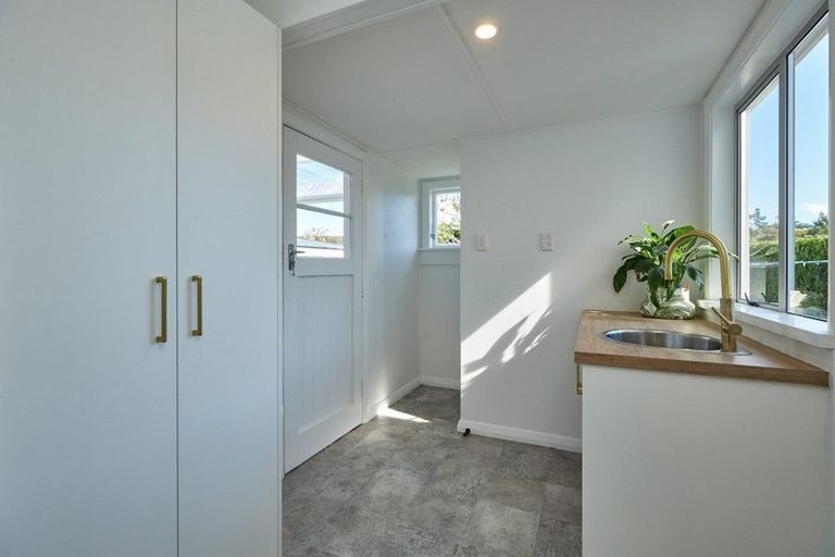 Photo of property in 16 Cromer Street, Kaikoura, 7300