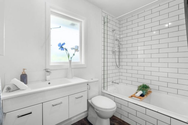 Photo of property in 12 Wilton Crescent, Bishopdale, Christchurch, 8053