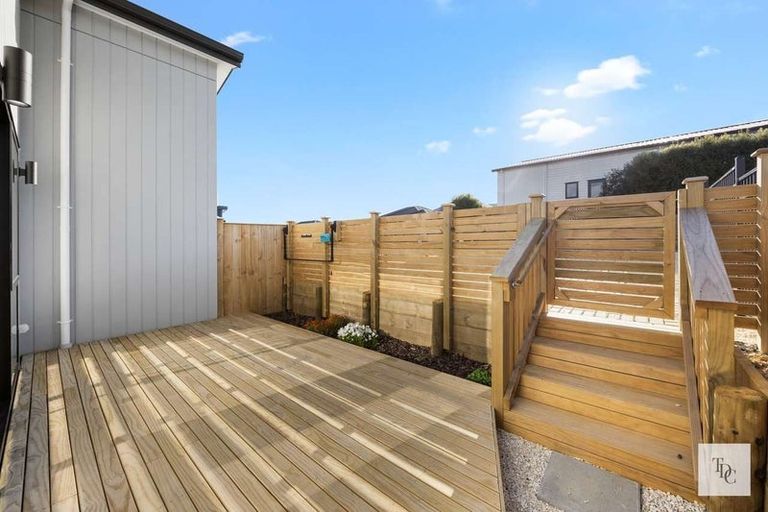 Photo of property in 39 Tributary Parade, Karaka, 2113