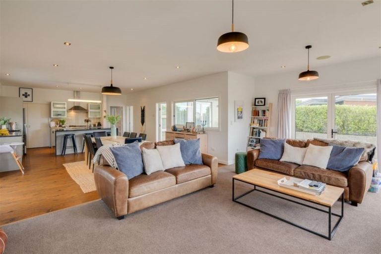 Photo of property in 264 Riverlaw Terrace, Saint Martins, Christchurch, 8022