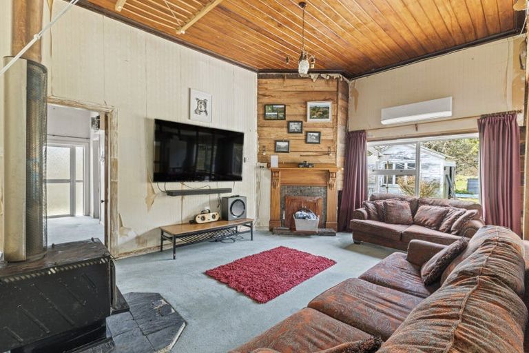 Photo of property in 19 Gordon Terrace, Hunterville, 4730