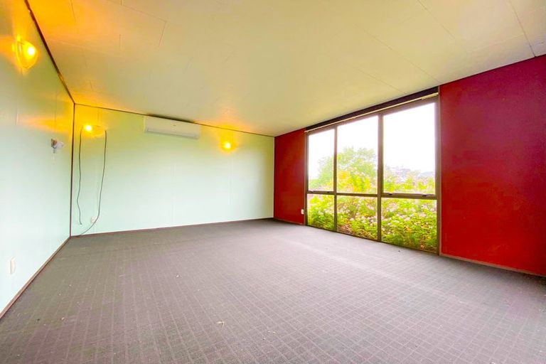 Photo of property in 141 Moire Road, West Harbour, Auckland, 0618