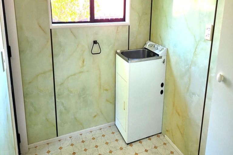 Photo of property in 17 Awanui Drive, Waikanae, 5036