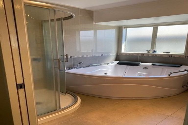 Photo of property in 1/7 Nakhle Place, Manurewa, Auckland, 2105