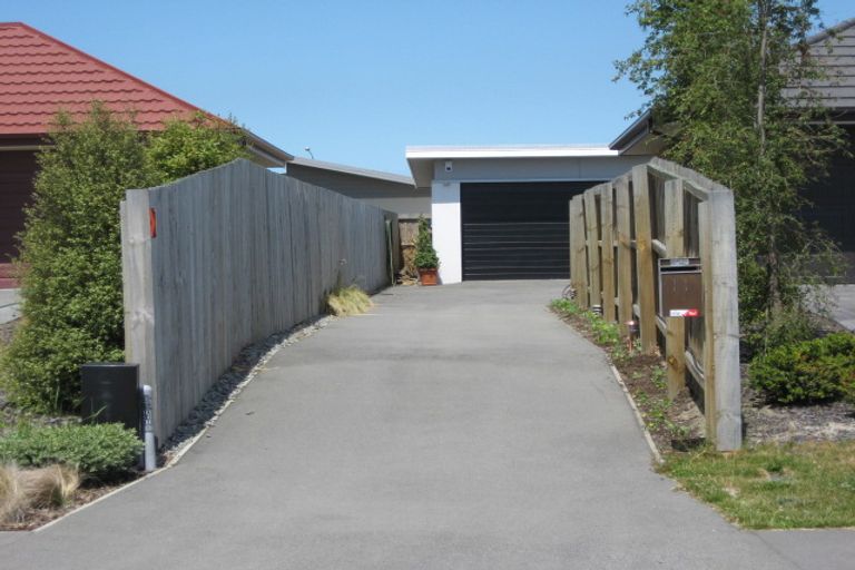 Photo of property in 11 Linkwater Way, Parklands, Christchurch, 8083