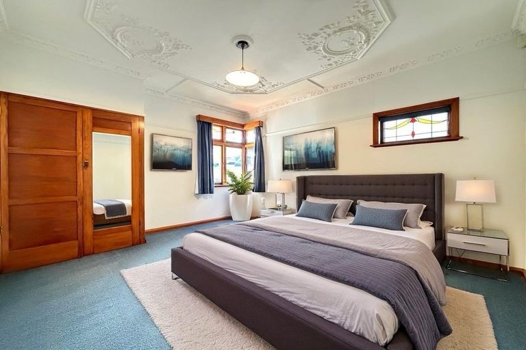 Photo of property in 2 Westland Road, Mount Cook, Wellington, 6021