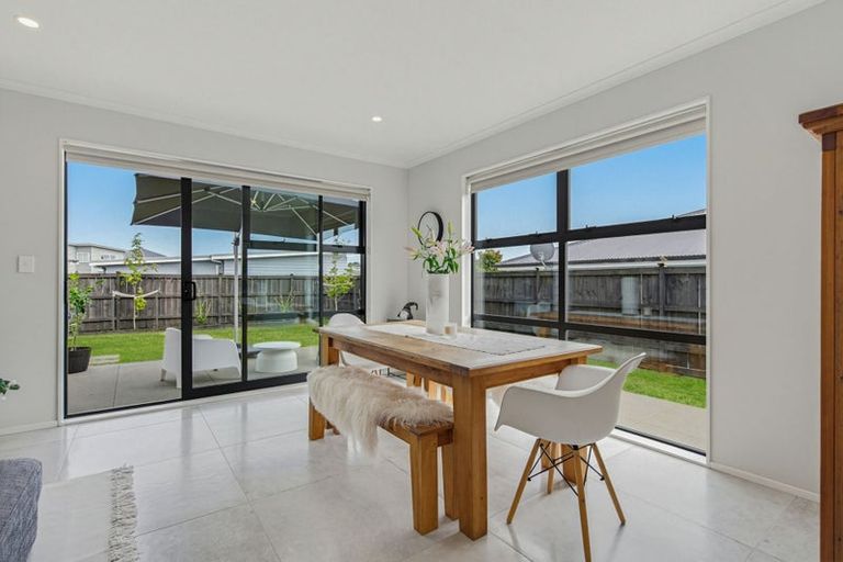 Photo of property in 30 Tyler Davies Drive, Red Beach, 0932