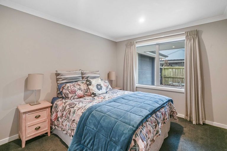 Photo of property in 12 Heaphy Court, Rolleston, 7614