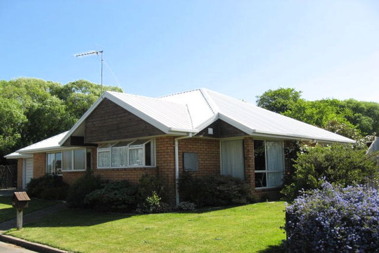 Photo of property in 15 Canon Stack Place, Kaiapoi, 7630