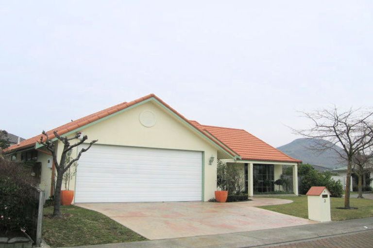 Photo of property in 3 Montague Way, Taradale, Napier, 4112