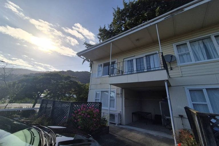 Photo of property in 1/37a Devon Street, Picton, 7220