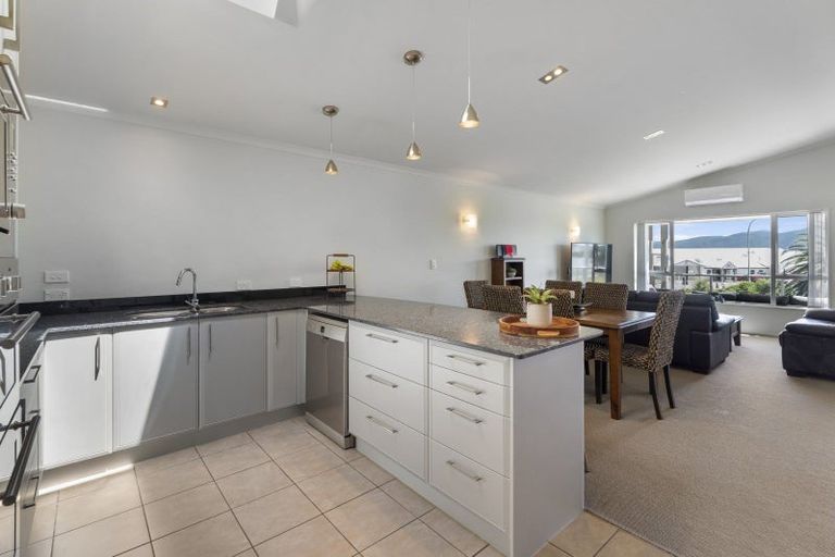 Photo of property in 4/1 Marine Parade, Paraparaumu Beach, Paraparaumu, 5032