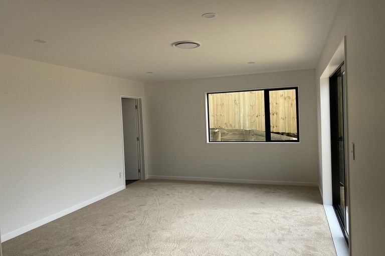 Photo of property in 40 Taikura Avenue, Red Beach, 0932