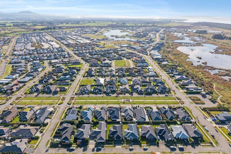 Photo of property in 12 Waimarie Street, Pegasus, 7612