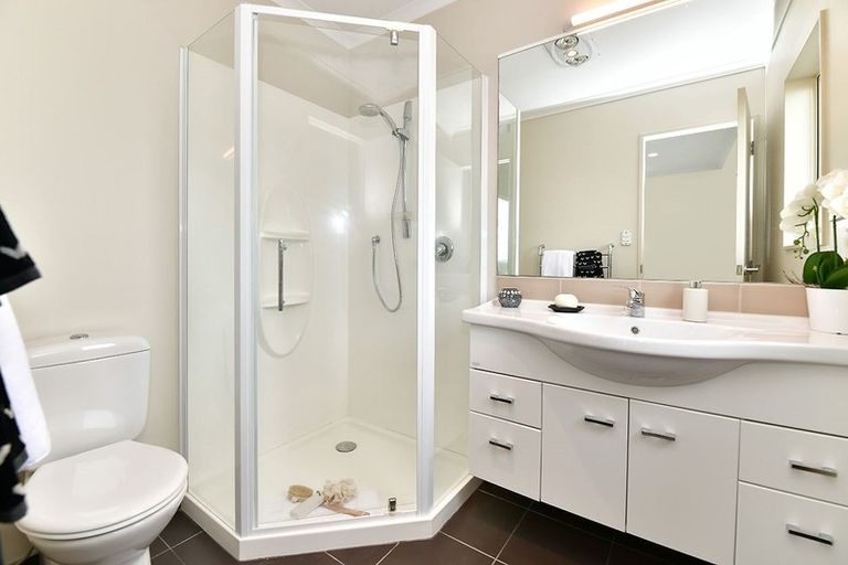 Photo of property in 10a Melia Place, Stanmore Bay, Whangaparaoa, 0932