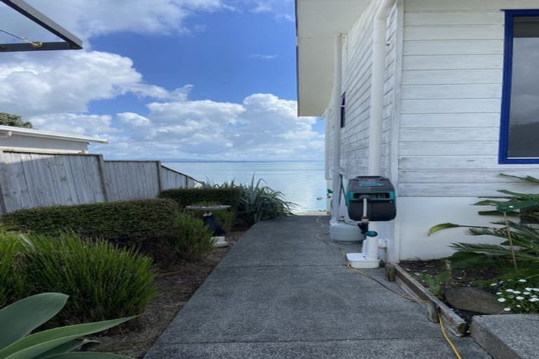 Photo of property in 121 Torkar Road, Clarks Beach, 2122