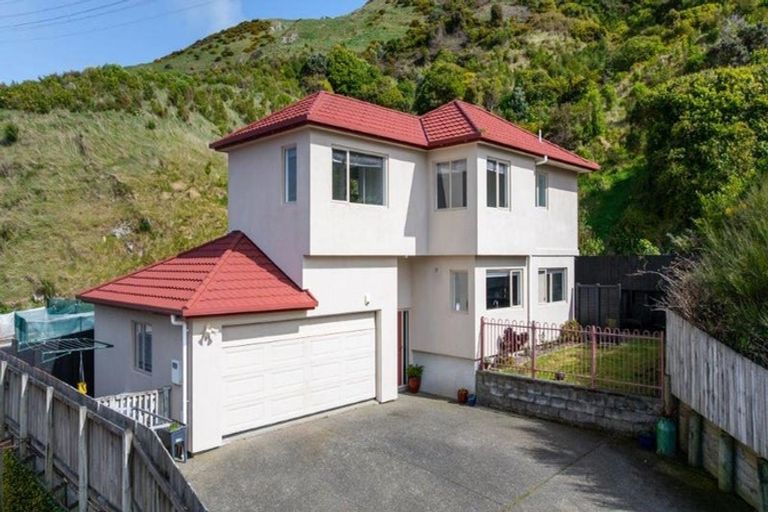Photo of property in 50 Erlestoke Crescent, Churton Park, Wellington, 6037