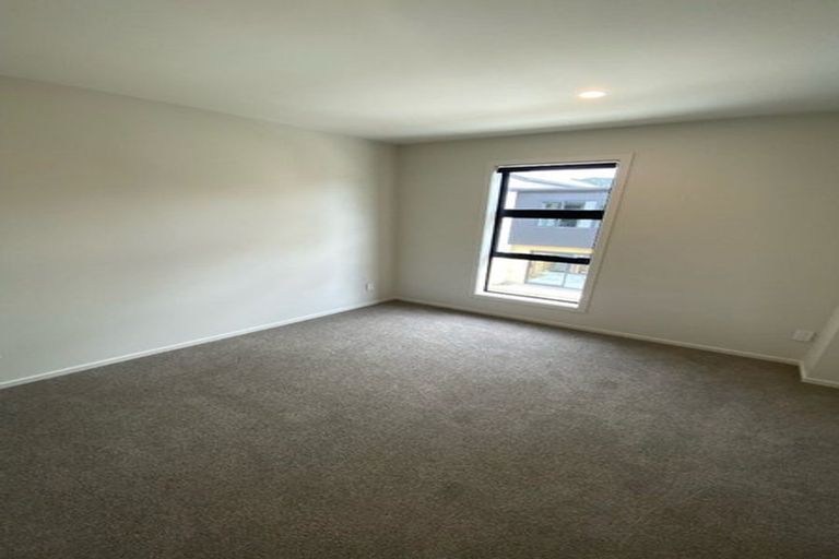 Photo of property in 22 Te Ara O Ralph Olsen, Wainuiomata, Lower Hutt, 5014