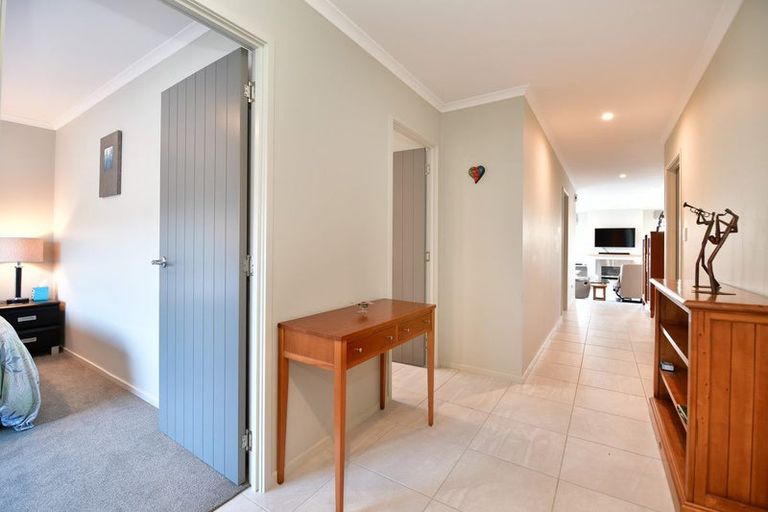 Photo of property in 14 Kiwa Crescent, Gulf Harbour, Whangaparaoa, 0930