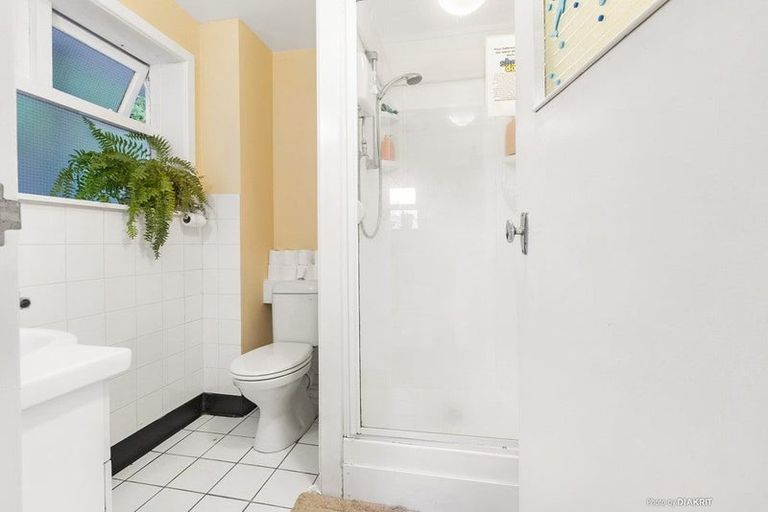 Photo of property in Parkland Flats, 51u6 Adams Terrace, Kelburn, Wellington, 6021