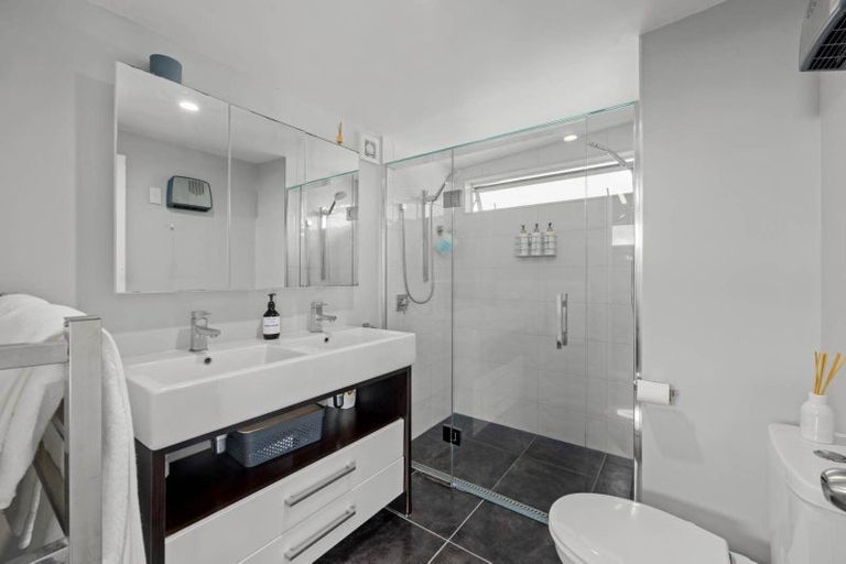 Photo of property in 2 Binnie Street, Paihia, 0200