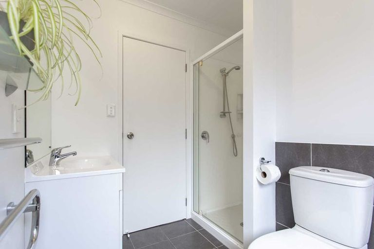 Photo of property in 25b Rehia Road, Massey, Auckland, 0614