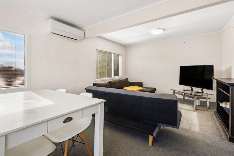 Photo of property in 11b Clinton Way, Kingston, Wellington, 6021