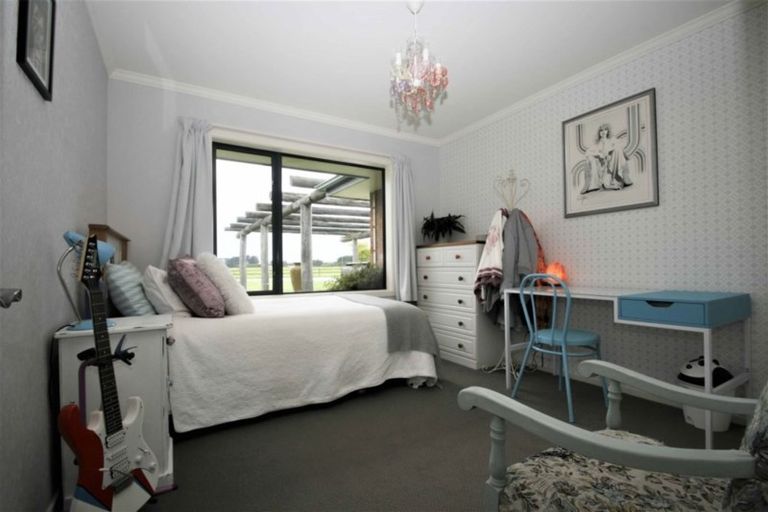 Photo of property in 16 Fowler Road, West Plains, Invercargill, 9874
