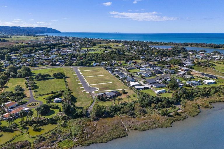 Photo of property in 87 Athenree Road, Athenree, Katikati, 3177