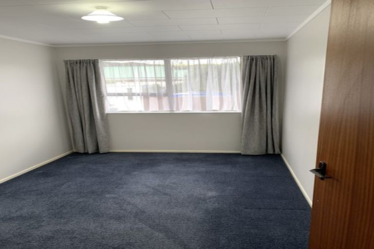 Photo of property in 48f1- Kowhai Avenue, Ebdentown, Upper Hutt, 5018