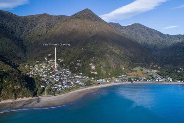 Photo of property in 1 Field Terrace, Okiwi Bay, 7193