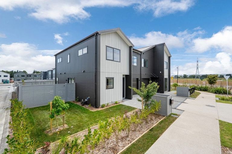 Photo of property in 4 Verde Lane, Rosehill, 2113