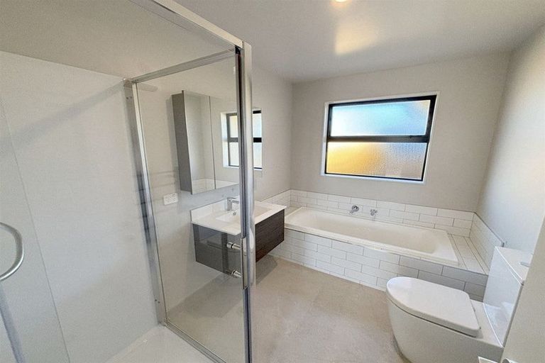 Photo of property in 15 Busby Way, Rolleston, 7614