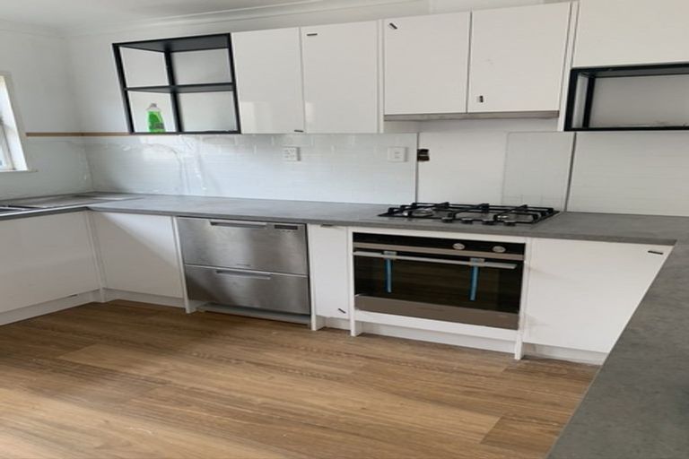 Photo of property in 1/17 The Parade, Island Bay, Wellington, 6023