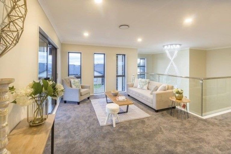 Photo of property in 8 Judith Anne Drive, Pukekohe, 2120