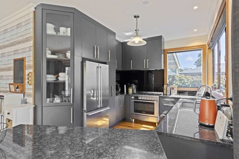 Photo of property in 8 Tawa Street, Inglewood, 4330