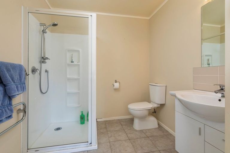 Photo of property in 36 Lemnos Place, Titirangi, Auckland, 0604