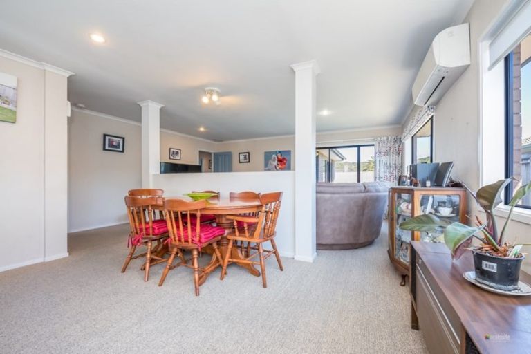 Photo of property in 4 Fraser Colman Grove, Wainuiomata, Lower Hutt, 5014