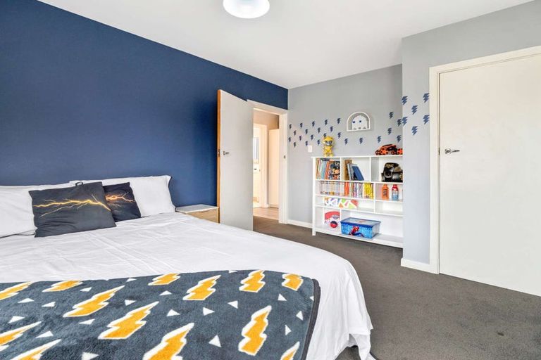 Photo of property in 8 Roberts Road, Hei Hei, Christchurch, 8042