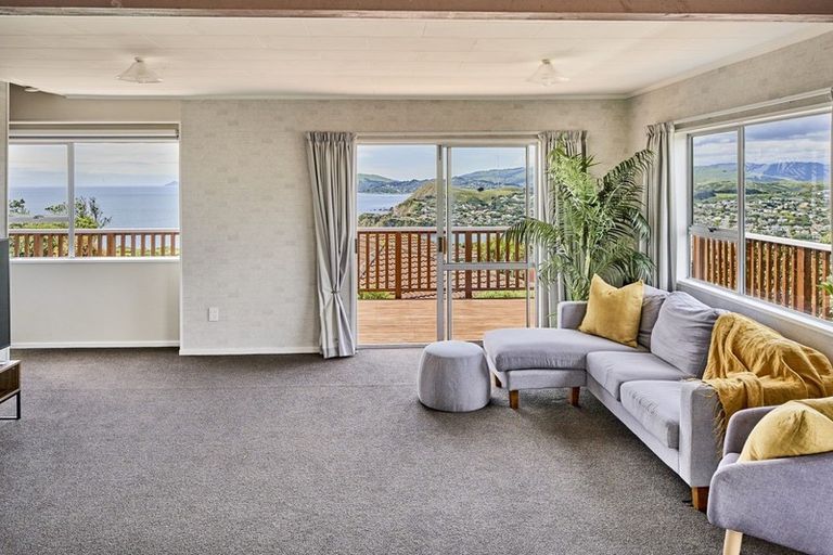 Photo of property in 3 Tikati View, Titahi Bay, Porirua, 5022