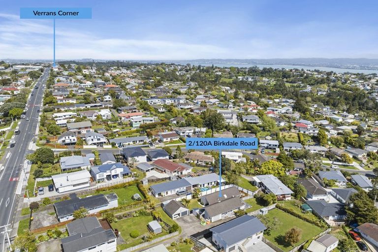 Photo of property in 2/120a Birkdale Road, Birkdale, Auckland, 0626