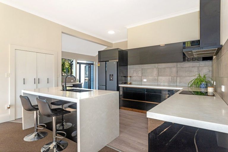 Photo of property in 2 Cobden Street, Gisborne, 4010
